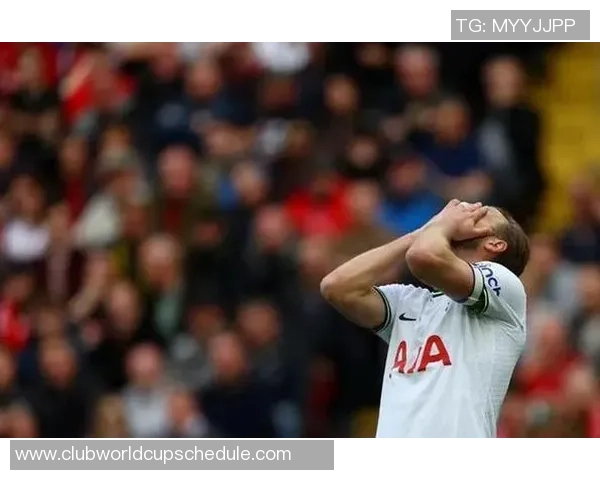 凯恩的传奇之路：从足球天才到世界级巨星的成长历程与成就分析